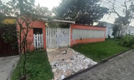 Casa na praia com 2 dormitórios em itanhaém por r$ 195.000,00