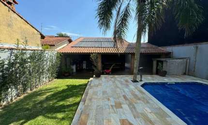 Casa para Venda em Itanhaém, Jardim Jamaica, 2 dormitórios, 1 suíte, 1 banheiro, 3 vagas