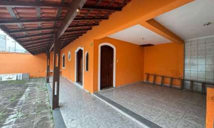 Casa para Venda em Itanhaém, Jamaica, 2 dormitórios, 1 suíte, 1 banheiro, 4 vagas
