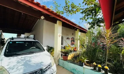 Casa com 4 quartos, piscina e área gourmet em Itanhaém.