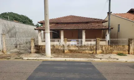 Casa com 3 quartos à venda na Floriano Alves Lima, 286, Vila Toti, Laranjal Paulista por R$ 250.000