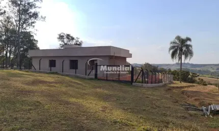 Chácara / sítio com 2 quartos à venda na Chácara, 2, Zona Rural, Laranjal Paulista por R$ 600.000
