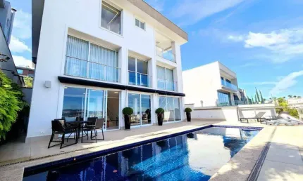 Casa para venda e locação, totalmente mobiliada no Tamboré 10
