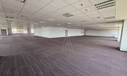 Sala comercial para alugar na Alameda Xingu, 512, Alphaville, Barueri