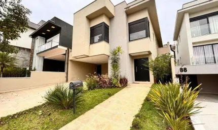 Casa para venda em Santana de Parnaíba / Condomínio Newville