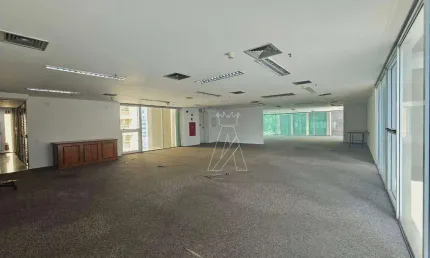 Sala comercial à venda na Alameda Madeira, --, Alphaville, Barueri