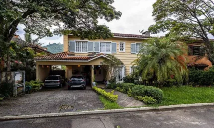 Casa em condomínio fechado com 5 quartos para alugar na Alameda Piratinins, --, Alphaville, Santana de Parnaíba