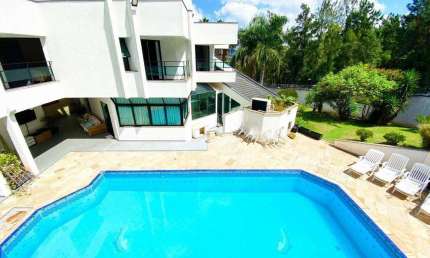 Casa mobiliada para venda e locação em Alphaville Residencial 10
