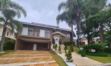 Casa para venda e locação mobiliada em Alphaville Residencial 10