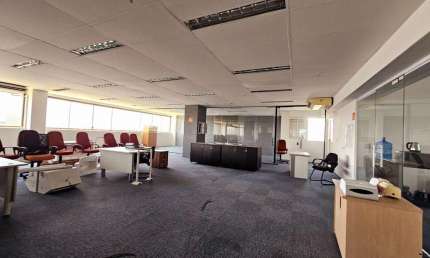 Sala comercial para alugar na Avenida Copacabana, --, Alphaville, Barueri