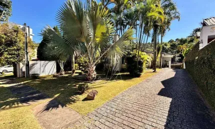 Casa com 4 dormitórios à venda, 376 m² - Alphaville - Barueri/SP