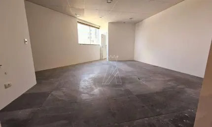 Sala comercial com 1 sala para alugar na Avenida Copacabana, 177, Alphaville, Barueri