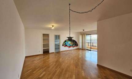Apartamento com 3 quartos para alugar na Avenida Cauaxi, --, Alphaville, Barueri