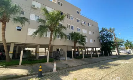 Apartamento com 02 dormitórios em Vila Moema, Tubarão/SC