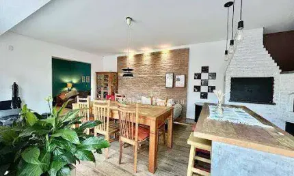 Casa com 3 dormitórios à venda, 140 m² por R$ 1.000.000,00 - Engordadouro - Jundiaí/SP