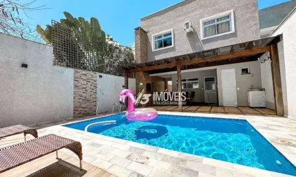 Sobrado com Piscina próximo a Praia Mansa de Caiobá