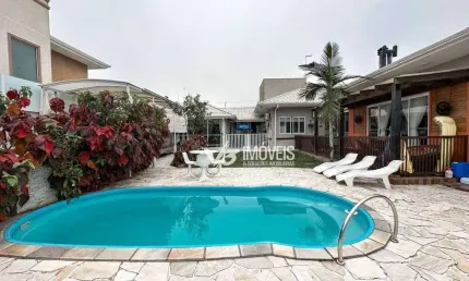 Casa com 5 dormitórios à venda, 300 m² por R$ 2.480.000,00 - Caiobá - Matinhos/PR