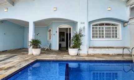 Casa com Piscina - 3 Dormitórios - Parque Oásis - Peruíbe