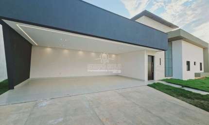 Casa com 2 quartos à venda no Residencial Paris, Sinop 