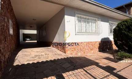 EXCELENTE CASA COM 03 DORMITÓRIOS NO BAIRRO CRUZEIRO EM CAXIAS DO SUL