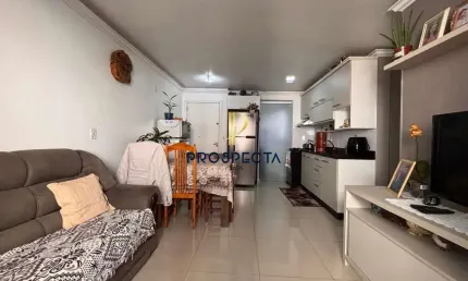 Apartamento com 02 dormitórios semimobiliado - ótima localização  no bairro char