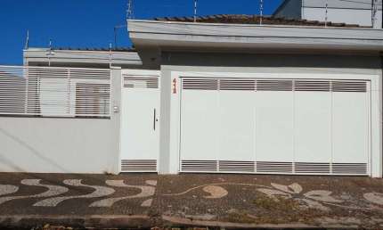 Casa com 3 quartos à venda na Rua Antônio Vigano, Jardim Abolição de Lourenço Dias, Araras