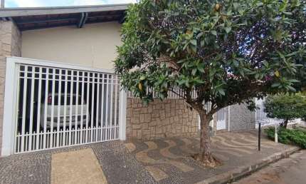 Casa com 3 quartos à venda na Rua Minas Gerais, Parque Industrial, Araras