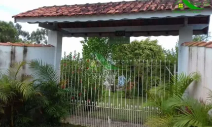 Chácara à venda em Araçoiaba da Serra-SP, no Bairro Cercado: 3 quartos, 2 salas, 4 banheiros, 500m² de área.