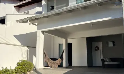 Casa com 3 quartos à venda na Rua Itajaí, Vorstadt, Blumenau, 189 m2 por R$ 990.000