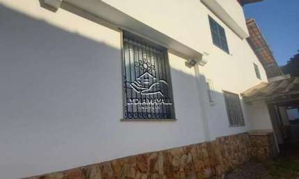 LM8042-CASA RESIDENCIAL OU COMERCIAL 4 QUARTOS (2 SUITES) PATIO 15 CARROS CASTELANEA PETROPOLIS RJ