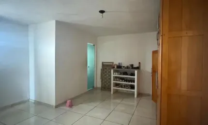 Casa duplex ampla e bem localizada na cohab | 4 quartos (2 suítes) | venda