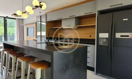 CASA ALTO PADRÃO - ARMAÇÃO DA PIEDADE/PRAIA DAS CORDAS - GOVERNADOR CELSO RAMOS