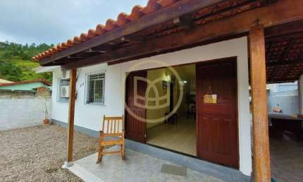 Casa com 4 quartos à Venda, Camboa da Armação - Governador Celso Ramos