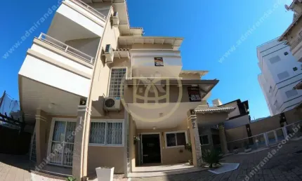 CASA 3 QUARTOS, TRIPLEX - CONDOMÍNIO ISOLA D'ELBA - PRAIA GRANDE