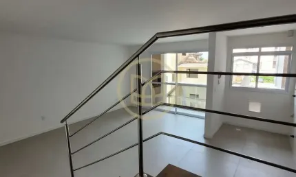 APARTAMENTO DUPLÉX COM 2 SUÍTES - SOLAR DAS CARAVELAS RESIDENCE - PRAIA GRANDE