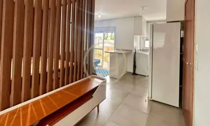 Apartamento de 01 dormitório mobiliado - a 400 metros da praia de palmas