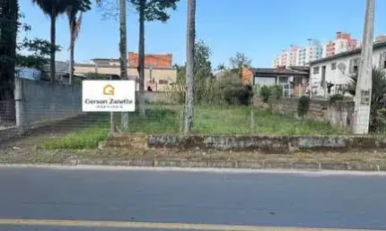 Terreno à venda na Rua Raymundo Pucher, São Luiz, Criciúma
