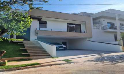 TERRAS DE GÊNOVA - CASA NOVA - 3 SUÍTES - 4 VAGAS - AT 250m² - AC 200m²