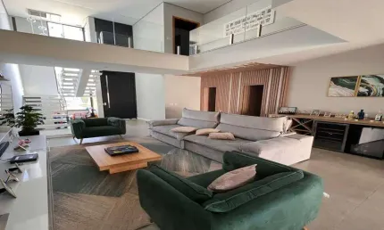 BRISAS DA MATA - 3 SUÍTES - 4 VAGAS - AT 300m² - AC 295m² - PISCINA