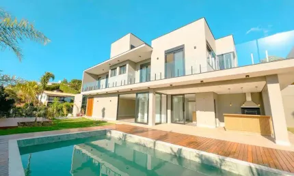 COND. VISTA ALEGRE - VINHEDO - AT 840m² - AC 435m² - 3 SUÍTES - 2 VAGAS