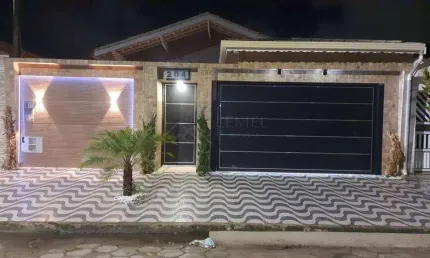 Casa para Venda em Praia Grande, Vila Caiçara, 4 dormitórios, 4 suítes, 1 banheiro, 3 vagas