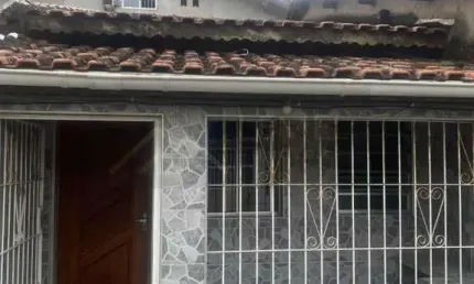 Casa Geminada para Venda em Praia Grande, Guilhermina, 1 dormitório, 1 banheiro, 1 vaga
