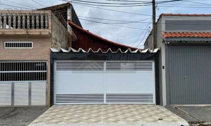 Casa Geminada para Venda em Praia Grande, Vila Tupi, 2 dormitórios, 1 suíte, 1 banheiro, 2 vagas