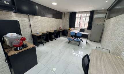 Sala comercial, no coração do Boqueirão, ao lado do carotiro Shoji e 01 quadra da Costa e Silva!!