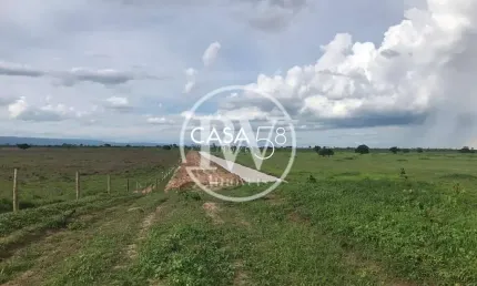 Fazenda à venda, 2.400 Alqueires Plana, Argila Alta Próximo a Sarumã, GO
