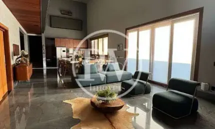 Sobrado de Alto Padrão no Jardins Itália – 460 m² construído | Lote de 582 m²