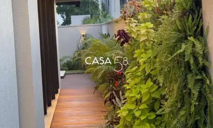 Casa Vivás à Venda, Alto Padrão, 278m² Const + 100m² de Deck, 560m² de Terreno