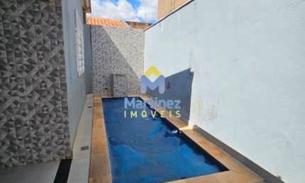 Casa com 3 quartos à venda na Cidade Nova, Uberaba 