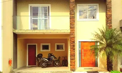Sobrado no Condominio Solar Florença, 3 dormitórios, com 150m² - Umbará