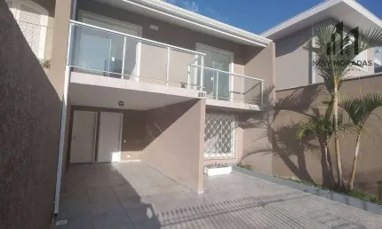 Sobrado com 3 dormitórios à venda, 138 m² por R$ 770 - Novo Mundo - Curitiba/PR